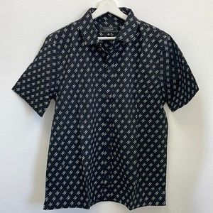 NWOT • Printed Short Sleeve Shirt